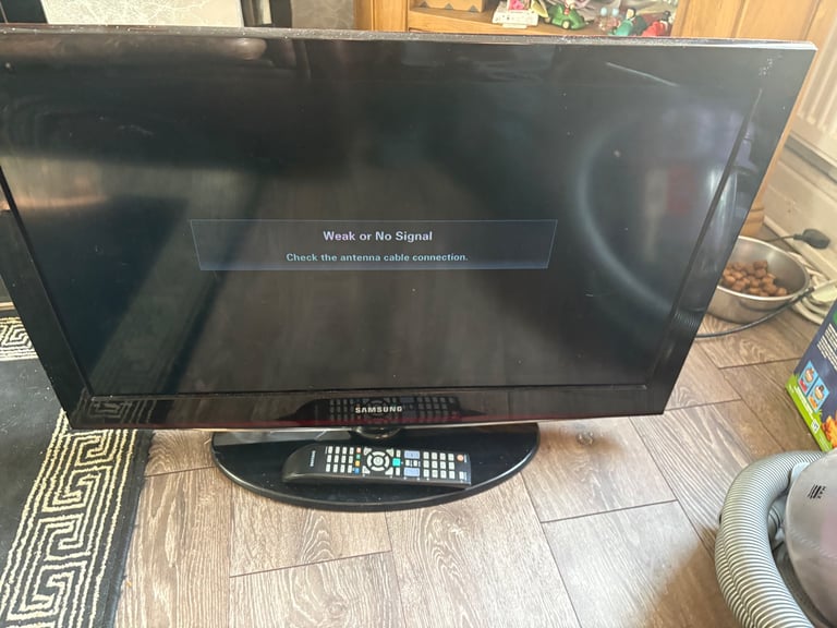 image for Samsung 32 inch 