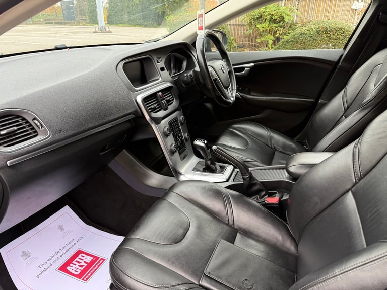 2017 Volvo V40 D2 [120] Inscription 5dr HATCHBACK Diesel Manual