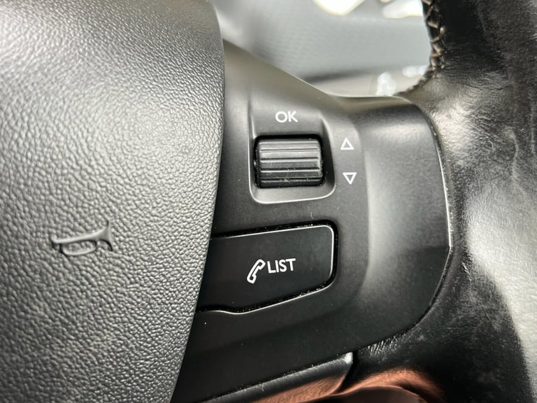 2018 Peugeot 208 1.2 PureTech Allure Hatchback 5dr Petrol EAT Euro 6 (s/s) (110 ps) Hatchback Pet...