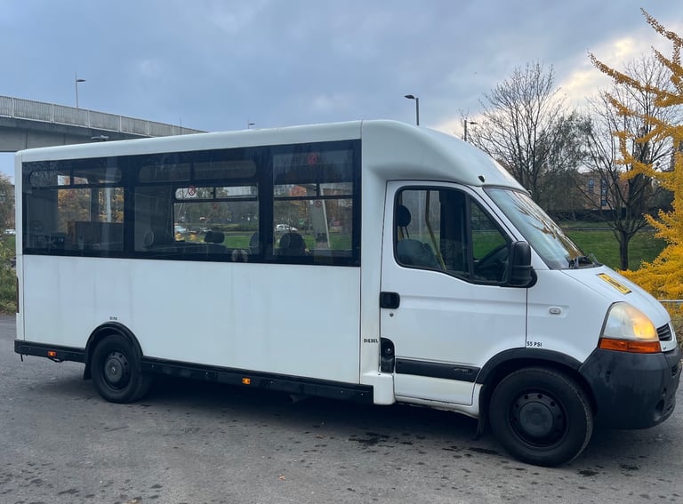 Renault Master Minibus Disabled Access 2.5 Petrol - NO VAT!