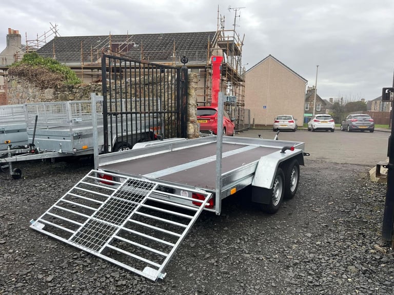 BRAND NEW 10FT x 5,6FT SMART CAR/ QUAD TRANSPORTER TRAILER 1300KG