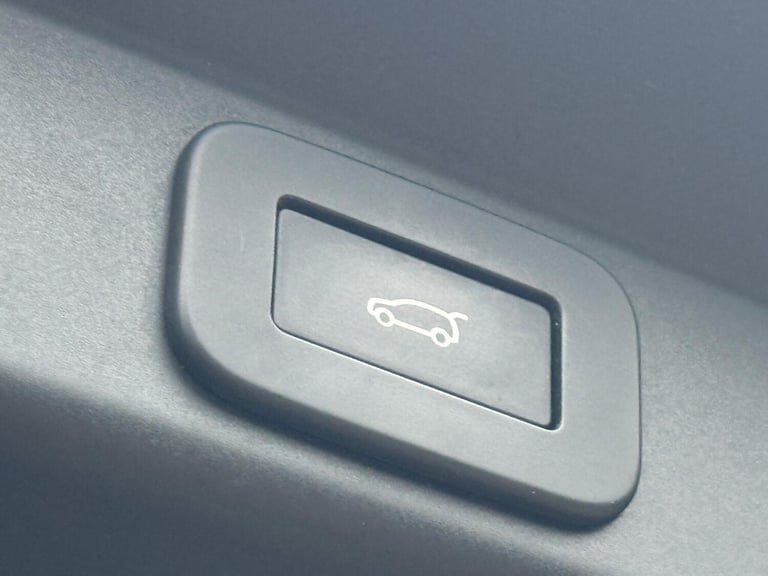 2023 Land Rover Range Rover Sport 3.0 P550e 38.2kWh Autobiography SUV 5dr Petrol Plug-in Hybrid A...