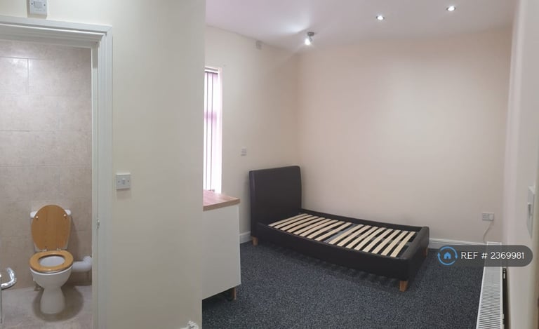 1 bedroom in Wellington Road, Dudley, DY1 (#2369981)