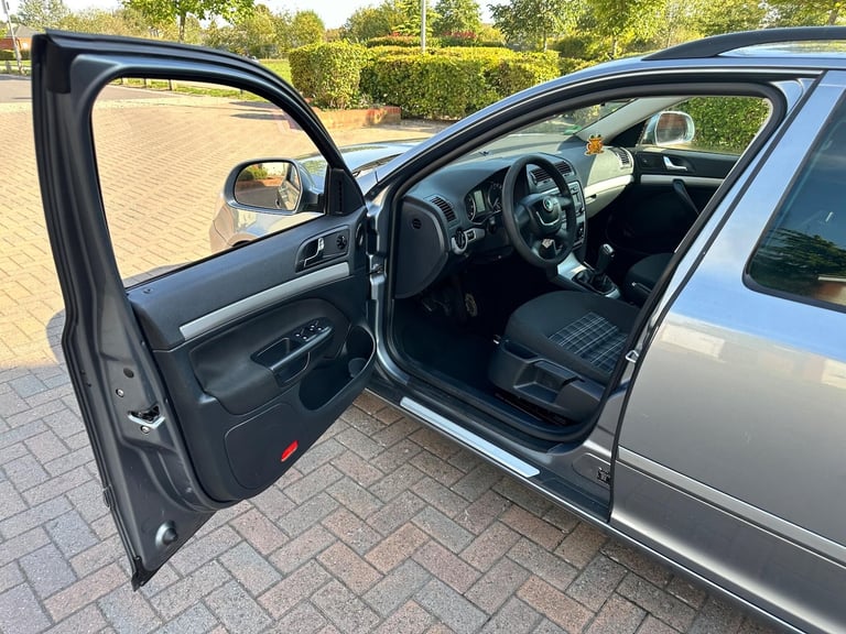 2013 Skoda Octavia 1.4 TSI SE Euro 5 5dr Petrol Manual