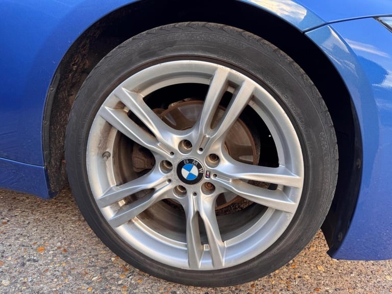 2017 BMW 3 Series Saloon (2015 - 2018) Saloon Hybrid Automatic