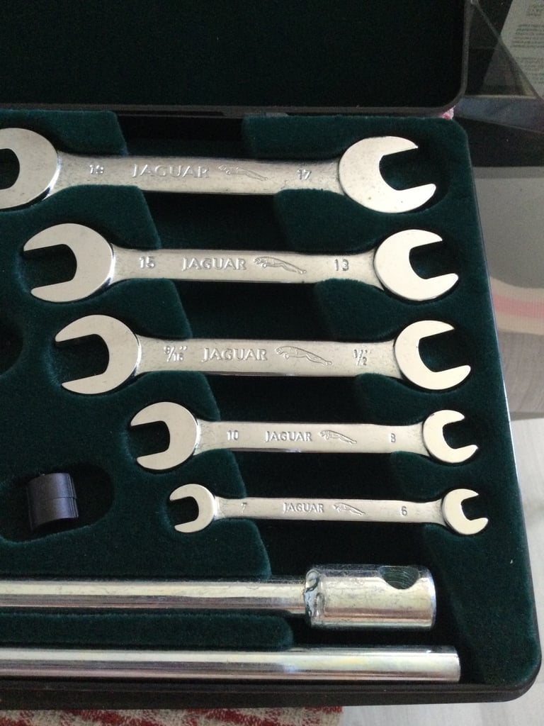 Jaguar tool kit original boot tool kit