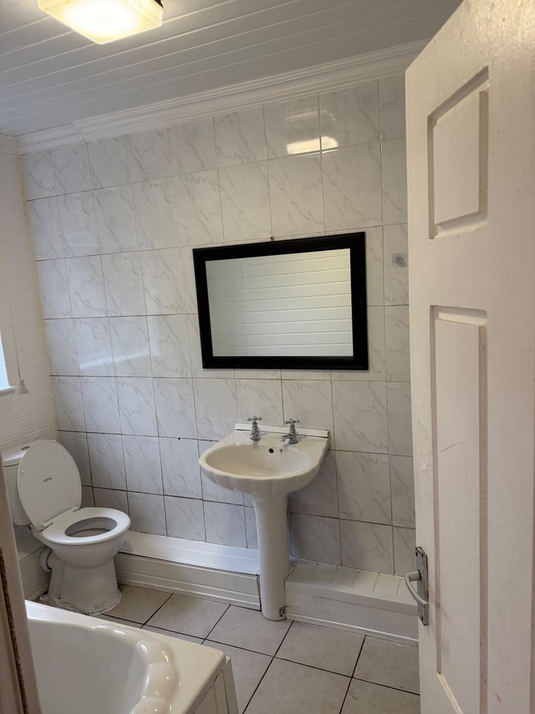 Three bedroom semi detached property in B44 9PN at £1300 per month 