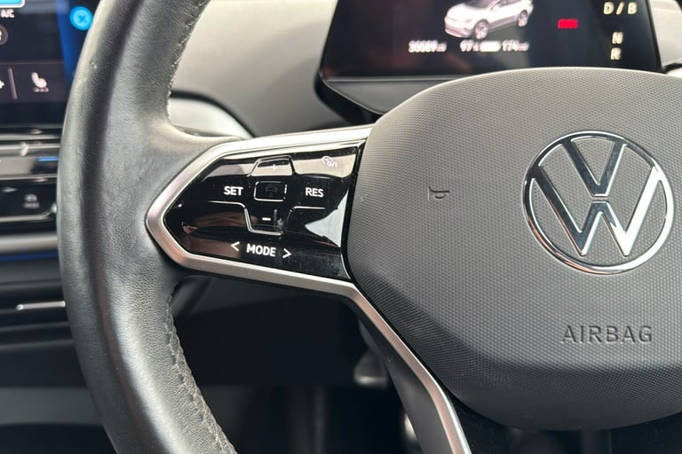  Volkswagen ID4 Pure 52kwh Life Suv 5dr Electric Auto 148 Ps Electric
