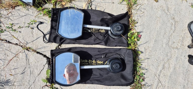 Towing mirrors for caravans.