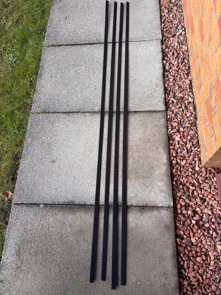 Plastic edging for laminate flooring 