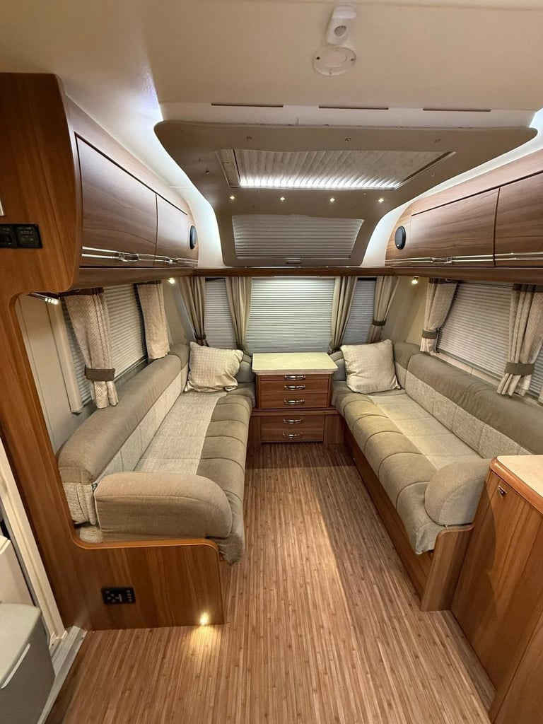 2015 BUCCANEER CARAVEL - 4 BERTH CARAVAN 