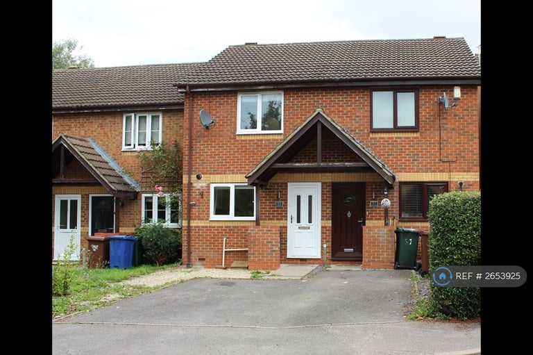 2 bedroom house in Heron Drive, Bicester, OX26 (2 bed) (#2653925)