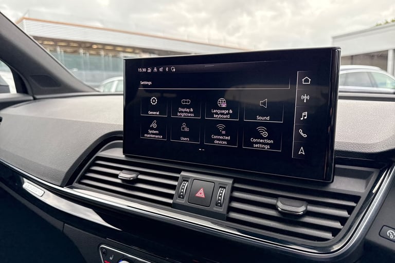 2022 Audi Q5 Edition 1 40 TDI quattro 204 PS S tronic SUV DIESEL Automatic