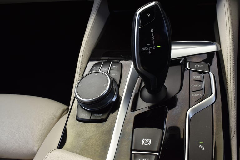 2017 BMW 5 Series 2.0 520d M Sport Auto Euro 6 (s/s) 4dr Diesel