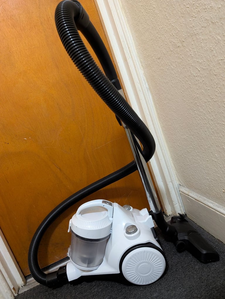 image for Bush bagless cylinder vacuum cleaner.