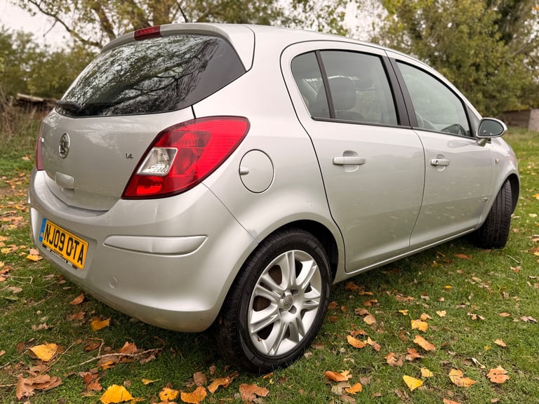2009 VAUXHALL CORSA 1.4 - 1 YEARS MOT