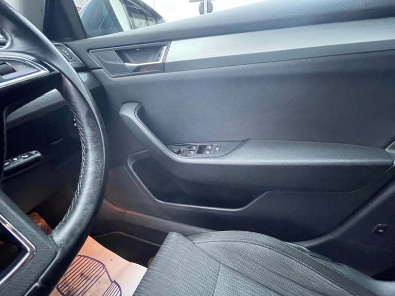 2017 Skoda Superb 2.0 TDI CR SE 5dr DSG ESTATE Diesel Automatic