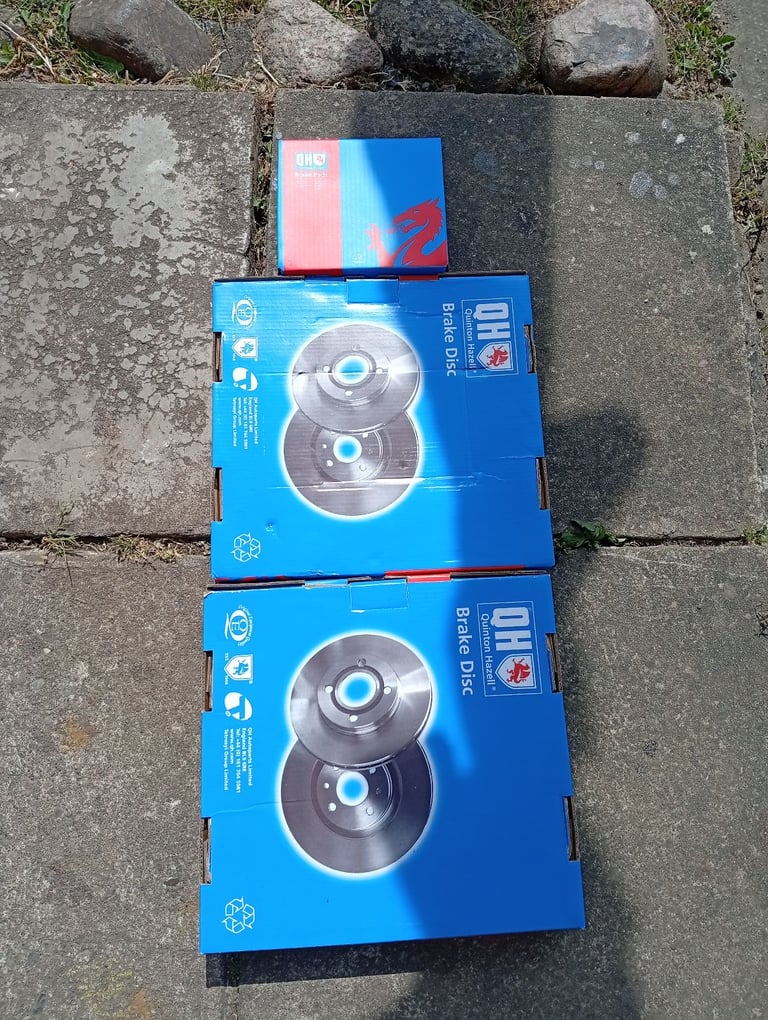 107 brake pads and discs 