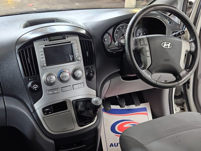 2012 61 HYUNDAI I800 2.5 CRDI STYLE MPV 5DR DIESEL MANUAL EURO 4 (168 BHP) DIESE