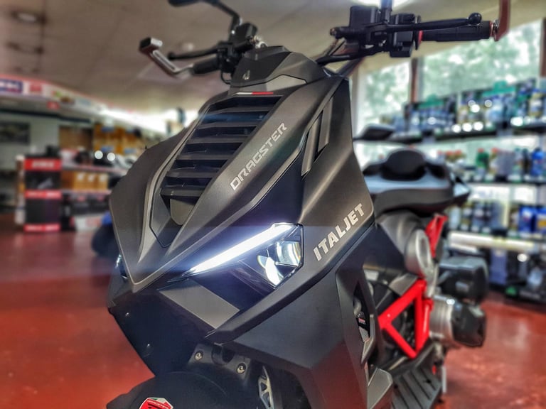NEW 2025 Italjet Dragster 125cc Urban Sport Scooter