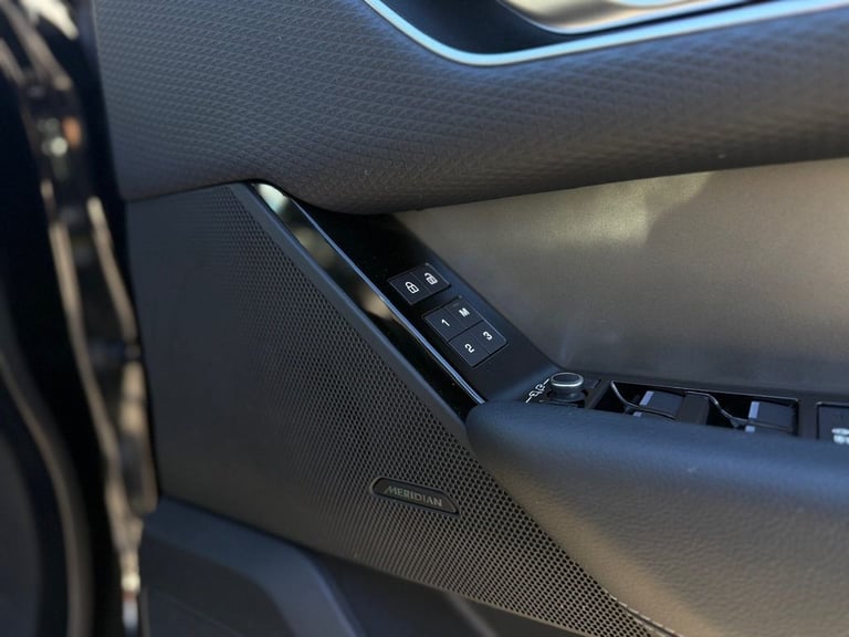 2021 Land Rover Range Rover Velar 2.0 D200 MHEV S SUV 5dr Diesel Auto 4WD Euro 6 (s/s) (204 ps) D...