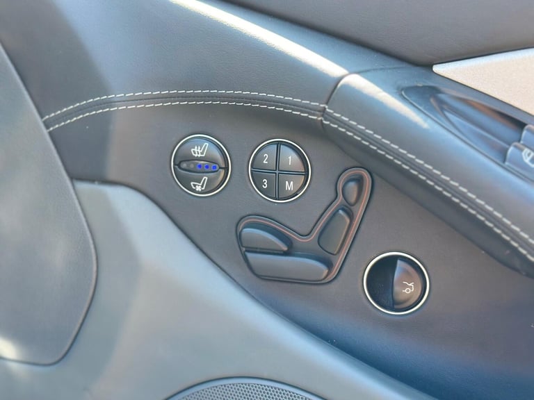 2005 Mercedes-Benz SL 5.4 SL55 Kompressor AMG 2dr CONVERTIBLE Petrol Automatic