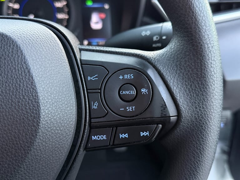 2022 Toyota Corolla TOURING ESTATE GX WHITE 1.8L PETROL HYBRID ELECTRIC AUTOMATIC 5 SEATER Estate...