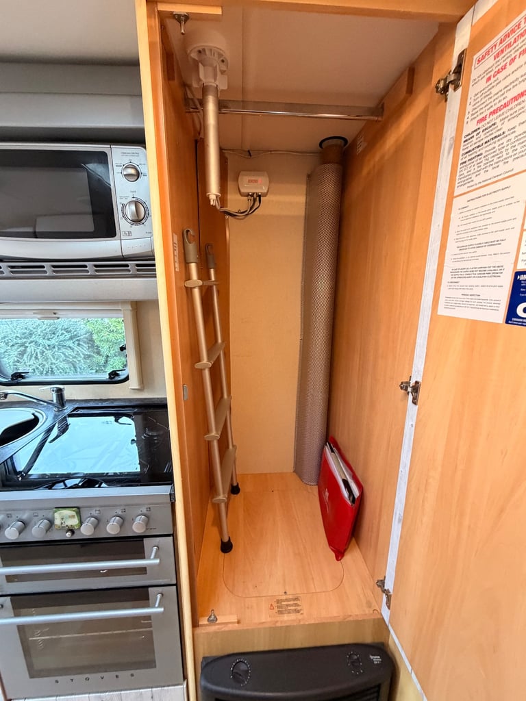 Stirling Europa 540 6 Berth