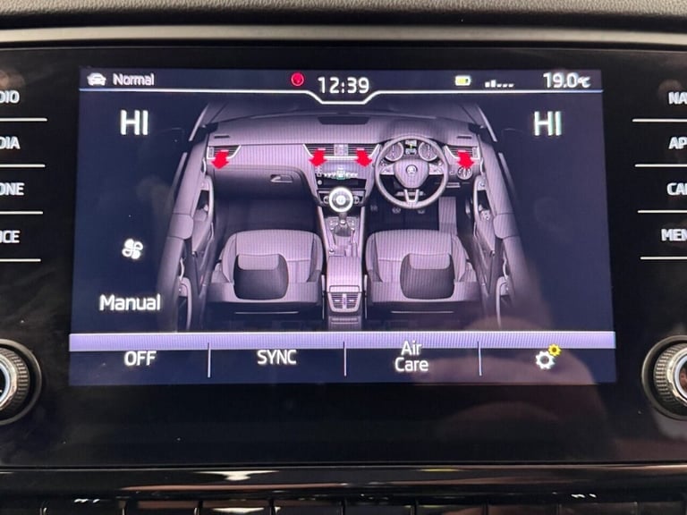 2019 Skoda Octavia 1.5 TSI GPF ACT SE TECHNOLOGY FIVE DOOR 150 BHP + PARKING SENSORS + APPLE P Ha...