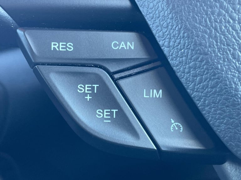 2018 Ford Ecosport 1.0T EcoBoost Titanium SUV 5dr Petrol Auto Euro 6 (s/s) (125 ps) HATCHBACK Pet...