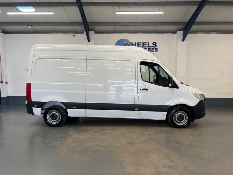 2024 Mercedes-Benz Sprinter 2.0 315 CDI Premium FWD L2 H2 Euro 6 (s/s) 5dr Panel Van Diesel Manual