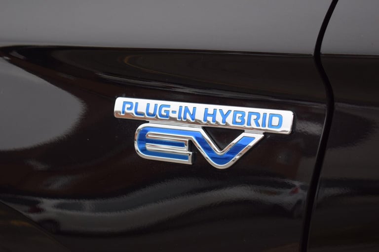 2016 Mitsubishi Outlander 2.0h 12kWh GX5h CVT 4WD Euro 6 (s/s) 5dr ESTATE Petrol/Electric Hybrid ...