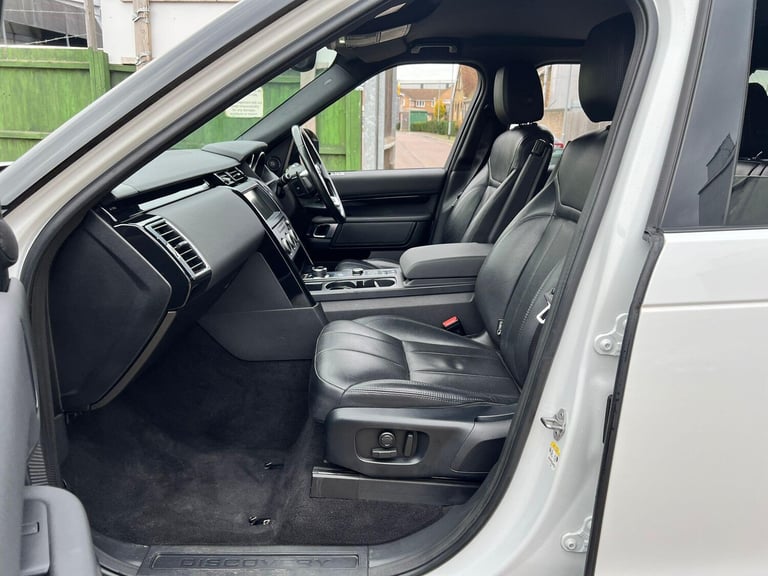 2018 Land Rover Discovery 3.0 TD V6 SE Auto 4WD Euro 6 (s/s) 5dr ESTATE Diesel Automatic