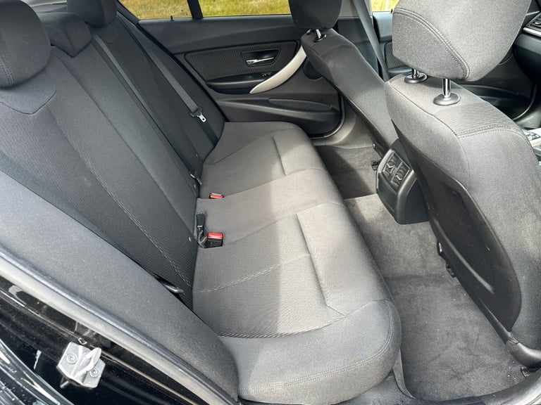 2016 BMW 318i SE Black Saloon Manual LCI ULEZ MOTd