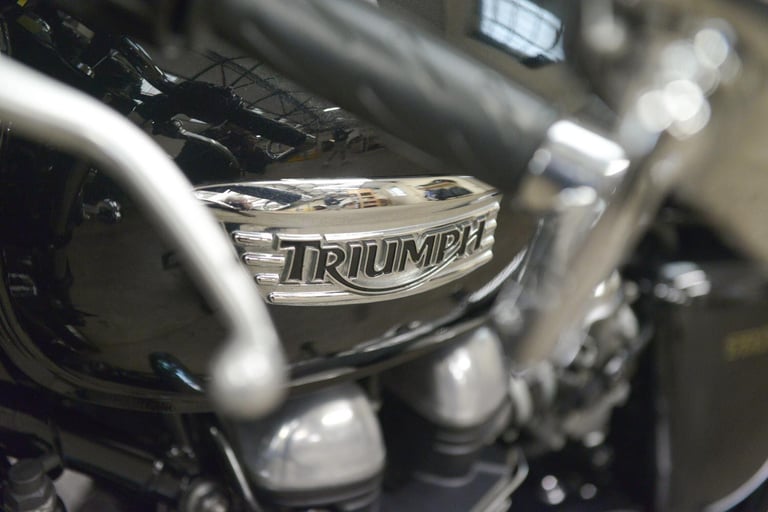 2014 Triumph Thruxton 900 865