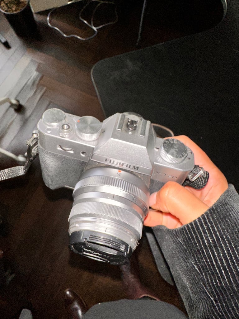 Fujifilm XT-20 mirrorless apc camera 