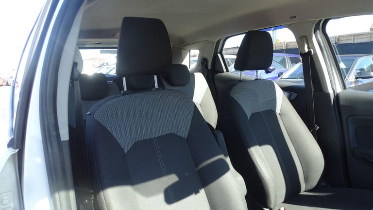 FORD ECOSPORT 1.5 Zetec 2015
