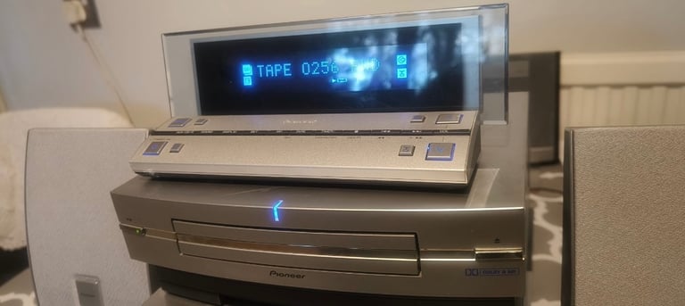 Pioneer L-77 stereo system 