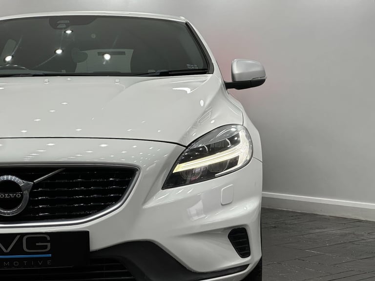 2017 Volvo V40 2.0 D2 R-Design Nav Plus Auto Euro 6 (s/s) 5dr HATCHBACK Diesel Automatic