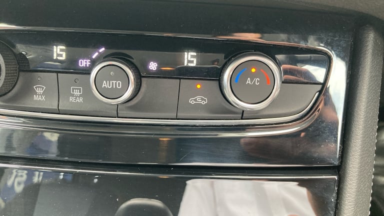 2020 Vauxhall Grandland X 1.2 Turbo SRi Nav 5dr Auto Petrol Hatchback Hatchback Petrol Automatic