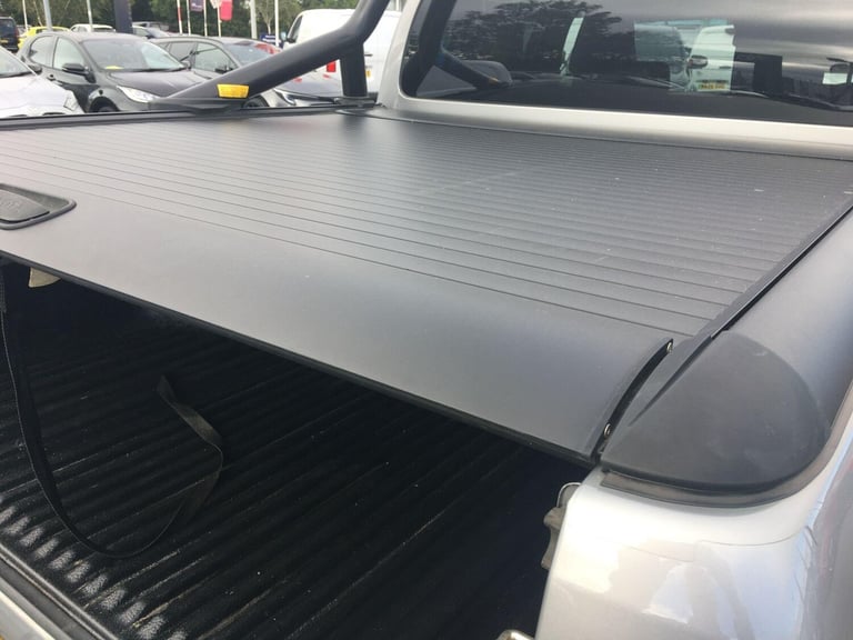 2023 Toyota Hilux 2.8 D-4D Invincible X Pickup Double Cab 4dr Diesel Auto 4WD Euro 6 (s/s) (2 Die...