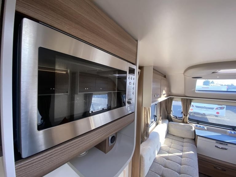 2022 SWIFT SPRITE SUPER QUATTRO FB TOURING CARAVAN