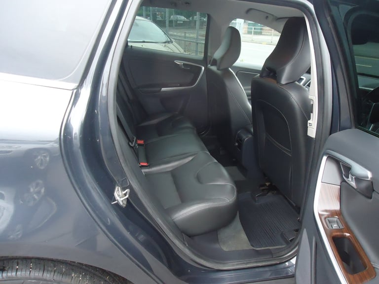 2015 VOLVO XC60 D4 [190HP] 2.4 DIESEL AWD AUTOMATIC SERVICE HISTORY WE PUT NEW T