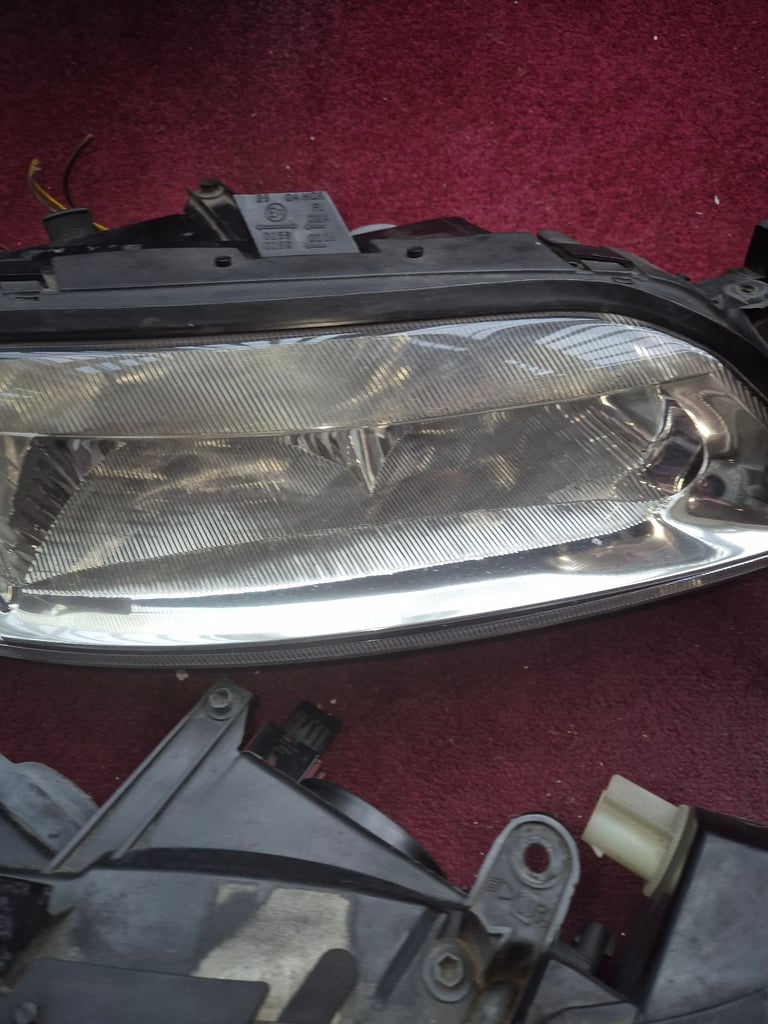 Vauxhall vectra/opel head lights and grill 