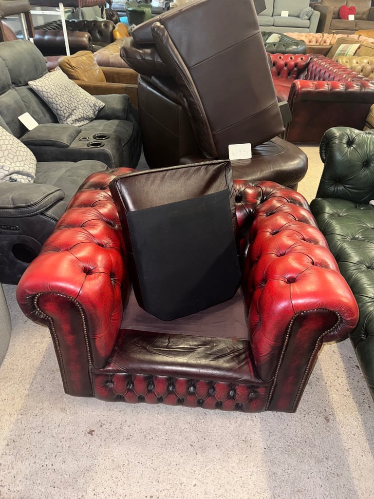 Chesterfield oxblood real leather club chair