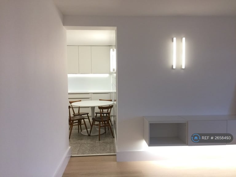 3 bedroom flat in Manning House, London, W11 (3 bed) (#2658493)