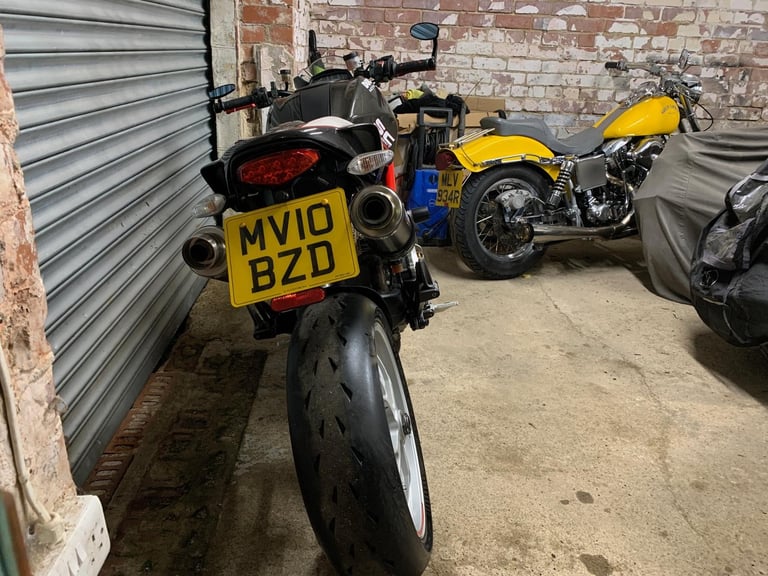 2010 Ducati M1100 MONSTER STREETFIGHTER STYLE CLASSIC MOTORCYCLE (LOW MILES)