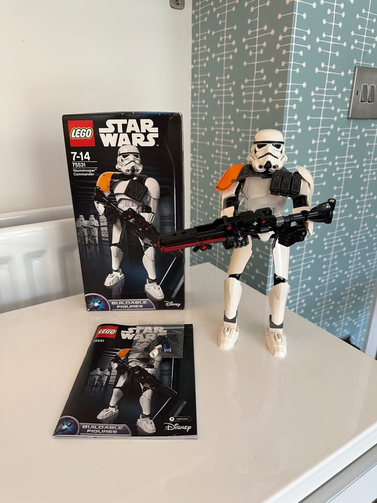 Retired LEGO STAR WARS Stormtrooper Commander Buildable Figure #75531 - Box And Instructions