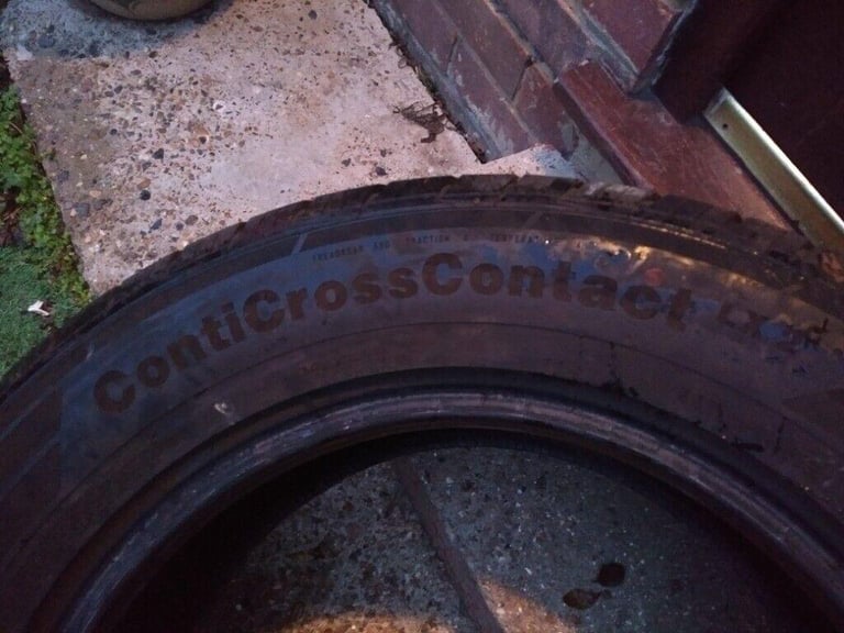 Pair of 255 60 18 H XL Tyres in West London Area