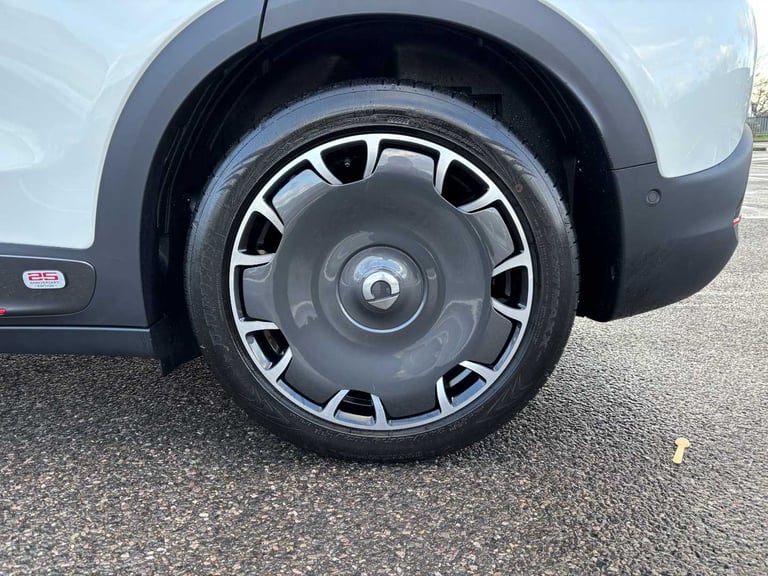 2024 smart # 3 200kW 25th Anniversary Edition 66kWh 5dr Auto Estate Electric Automatic